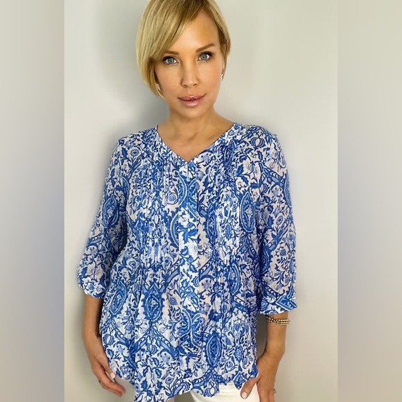 Ethyl Tops - EUC [Ethyl] Celine Central Button-Up Flowy Lightweight Blouse Shirt Top Womens M